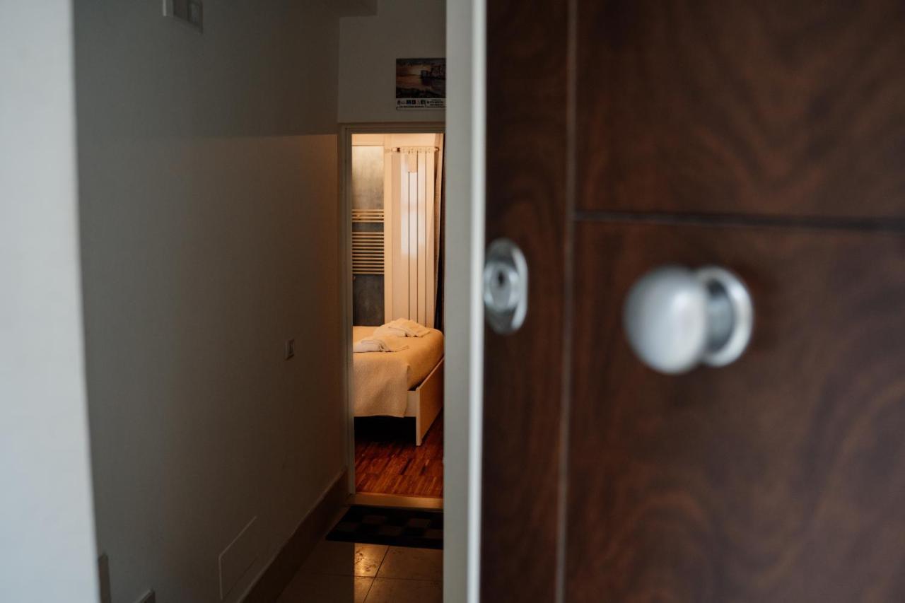 Nell'Antico Borgo B&B มอลเฟตตา ภายนอก รูปภาพ